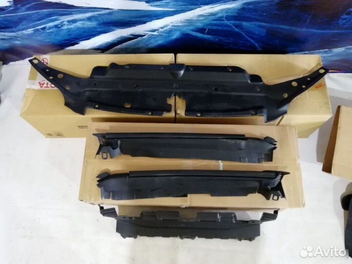 Накладка радиатора Toyota Land Cruiser Prado 150