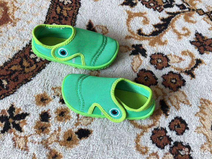 Плавательные тапочки