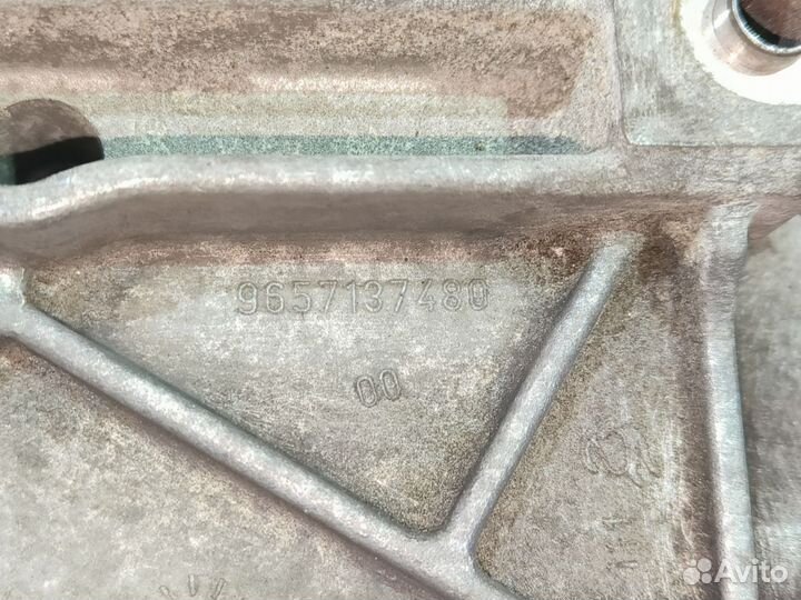 Кронштейн кондиционера Сitrоеn С4 1.6