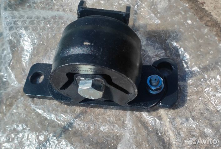 Усиленная опора кпп на весту