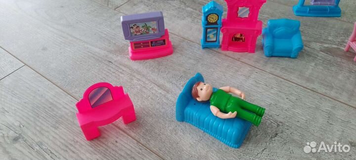 Семья с мебелью маленькие игрушки