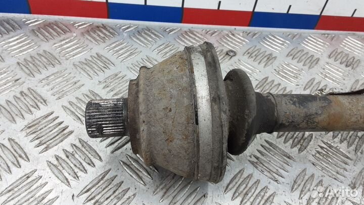 Полуось задняя (приводной вал, шрус) Volkswagen