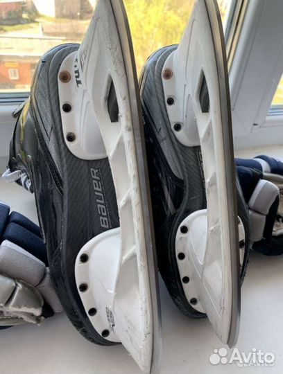 Хоккейные коньки bauer