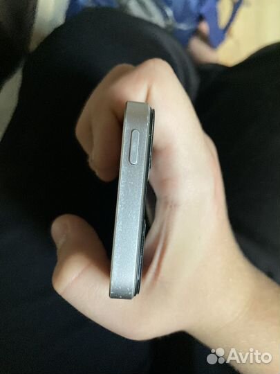 Телефон iPhone SE (2016)