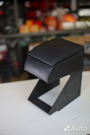 Подлокотник на Ниву