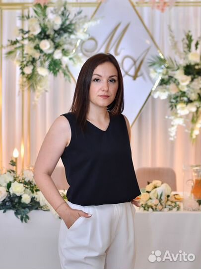 Ведущая (тамада) и диджей