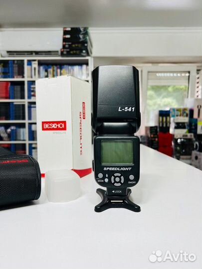 Фотовспышка Универсальная Beschoi L541