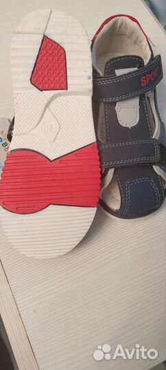 Продам детскую обувь