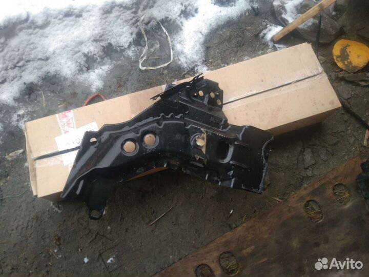 Усилитель переднего лев крыла Ford Transit 7 TTG