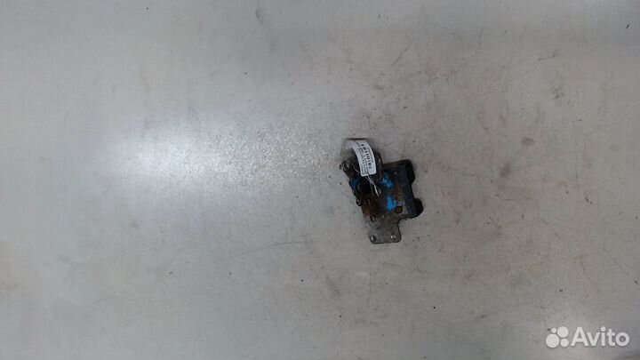 Замок багажника Opel Astra G