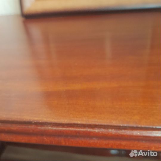 Столик журнальный