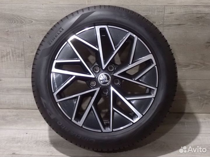 Комплект оригинальных колес R17 Skoda Octavia