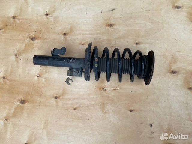 Стойка передняя левая Volvo XC70 BZ