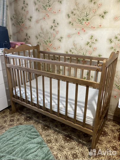 Детская кроватка качалка