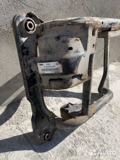 Подрамник раздатки Range Rover Vogue 3