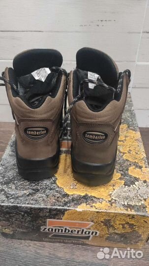 Трекинговые ботинки zamberlan