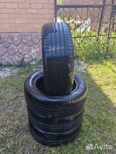 Bridgestone Turanza T005 225/55 R17