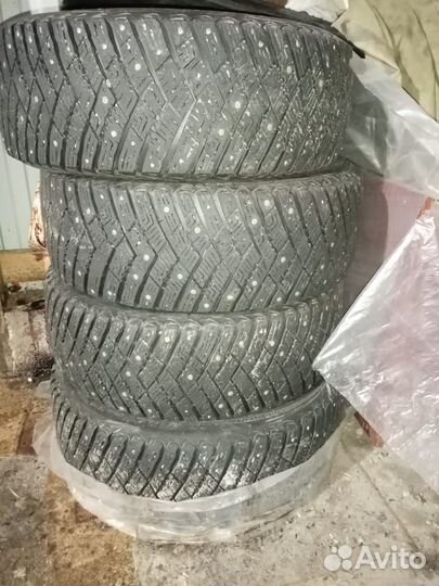 Goodyear UltraGrip 225/55 R18