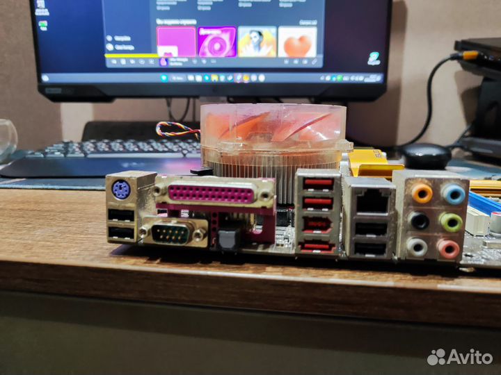 Материнская плата с процессором и памятью