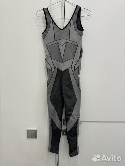 Спортивный комбенизон и купальник oysho