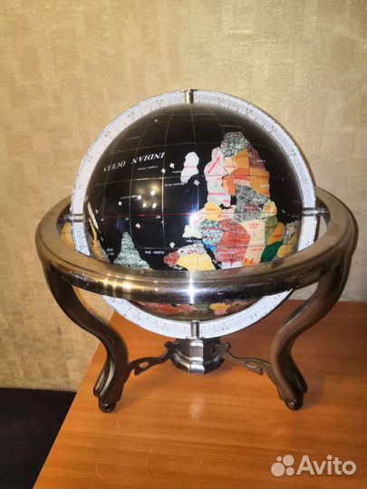 Глобус из камней полудраг