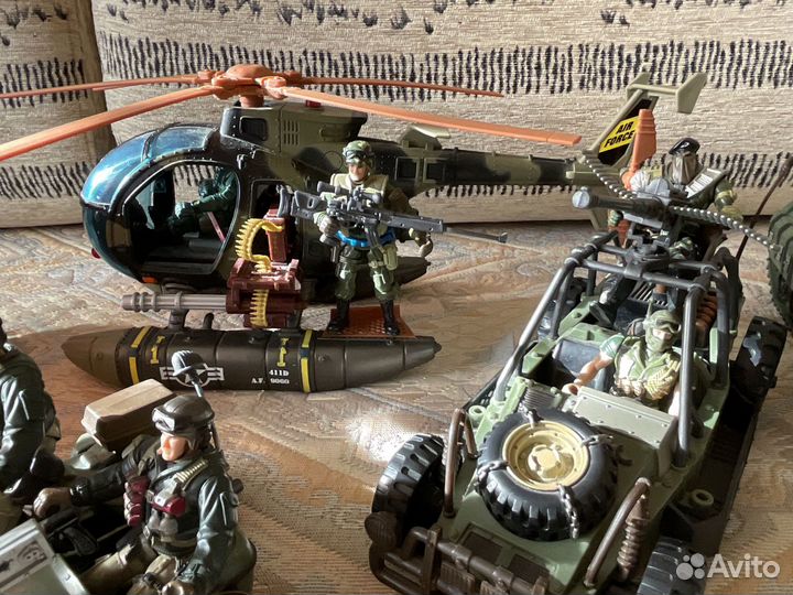 Военные машинки. Фигурки 