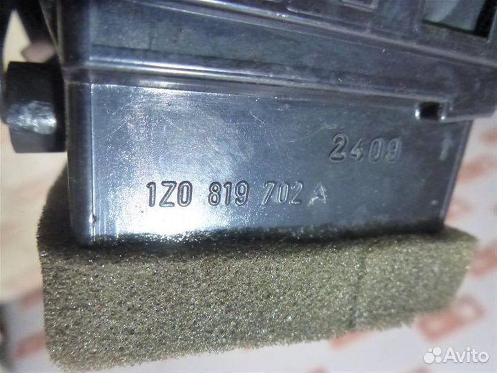 Воздуховод правый Skoda Octavia 1Z3 BSE 2012