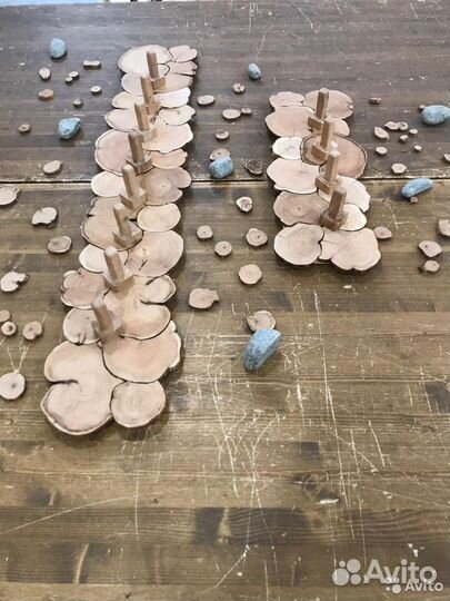 Вешалка из можжевельника для бани