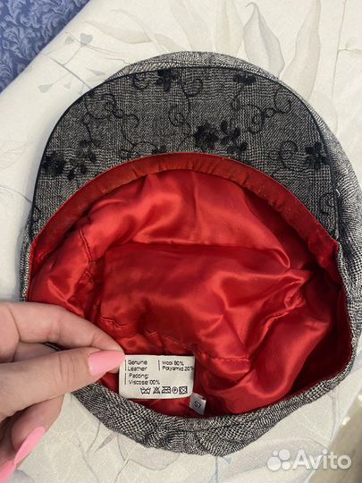 Стильная женская кепка