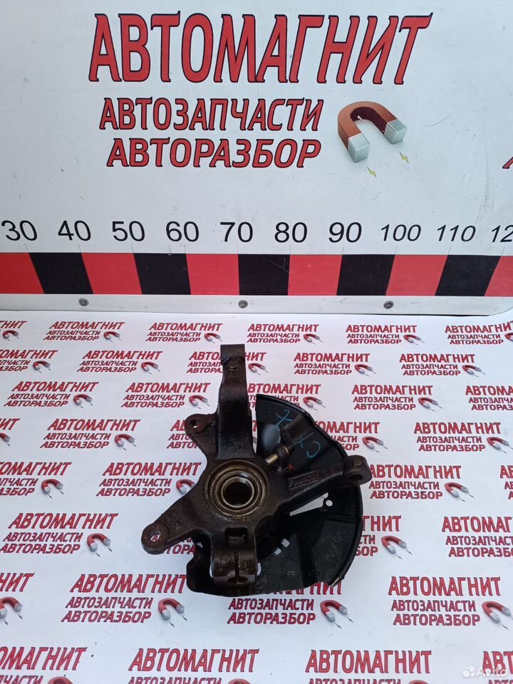 Кулак поворотный правый ступица Мазда Cx 7