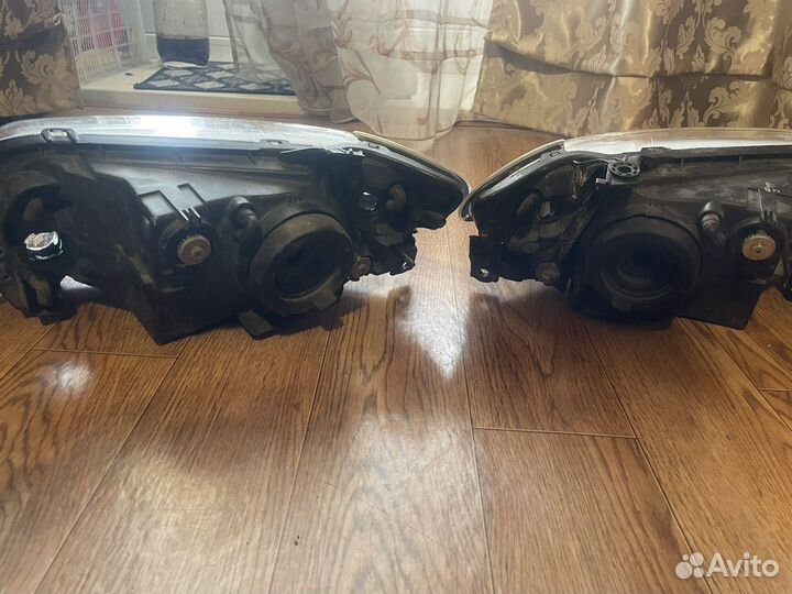 Фары Mazda Familia