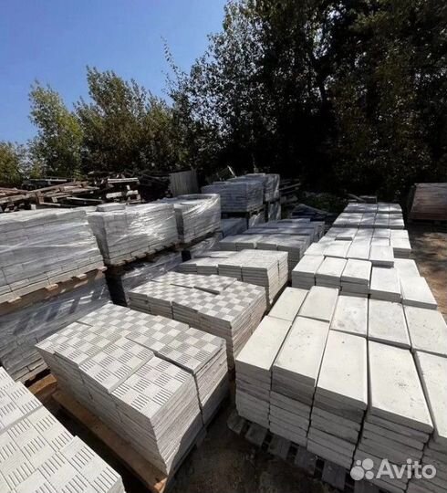 Тротуарная плитка белый гранит