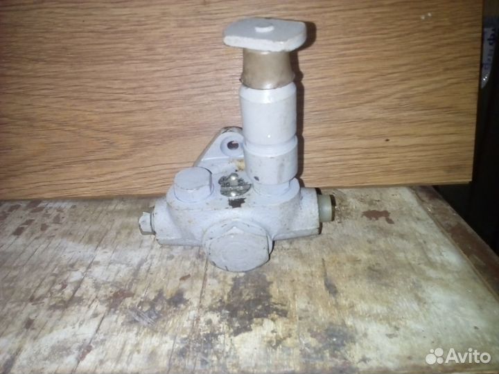 Помпа топлива подкачивающая ямз 238