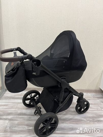 Коляска Verdi mocca 3 в 1 черная кожаная