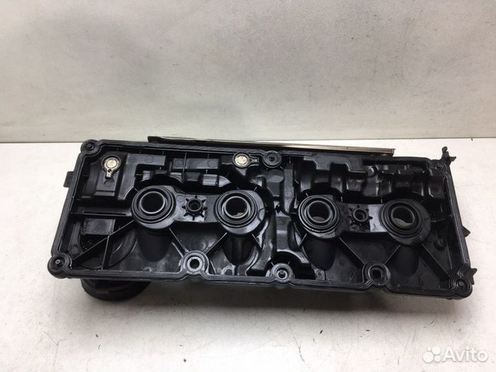 Крышка клапанов Volkswagen Caravella 2.0 TDI