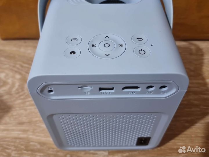 Мини проектор umiio