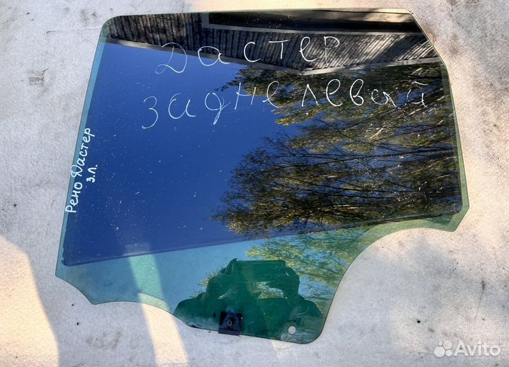 Стекло двери заднее левое Renault Duster 1