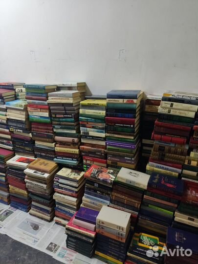 Книги. 1400 книг