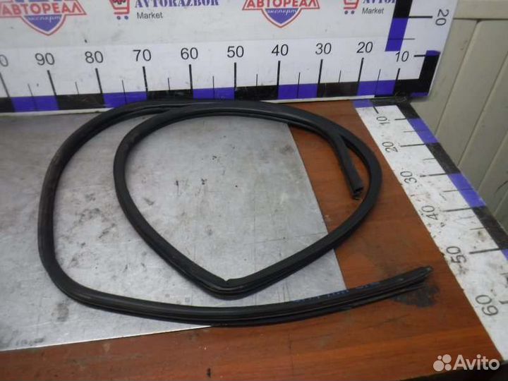 Уплотнитель двери передний левый Ваз 2114 11183