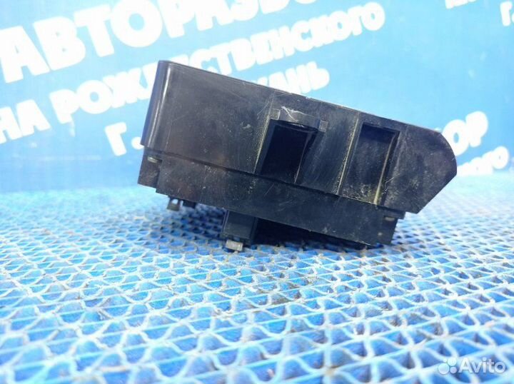 Блок кнопок Jeep Grand Cherokee внедорожник 1994