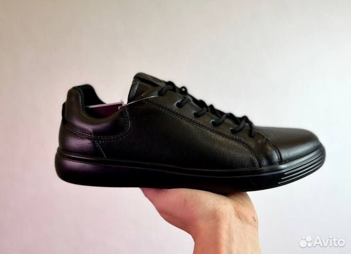 Кроссовки Ecco легкие