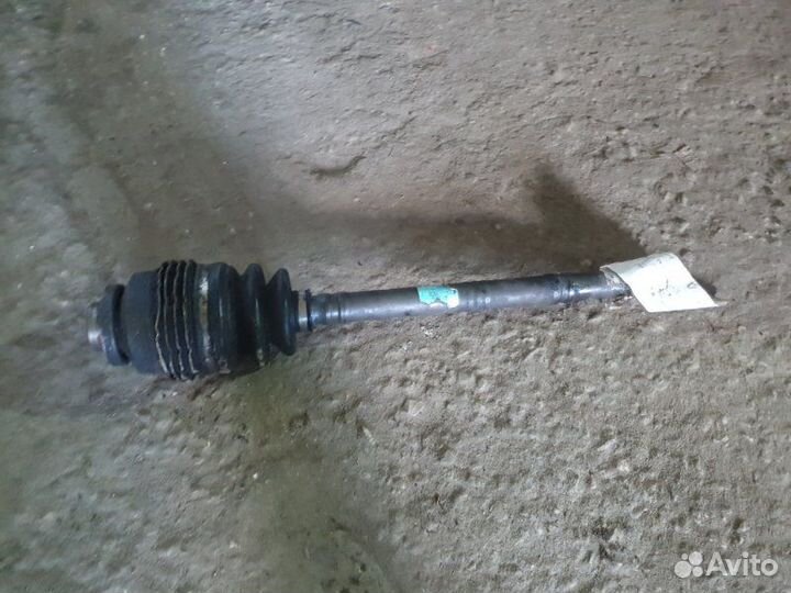 Привод левый Hyundai Santa Fe 2001