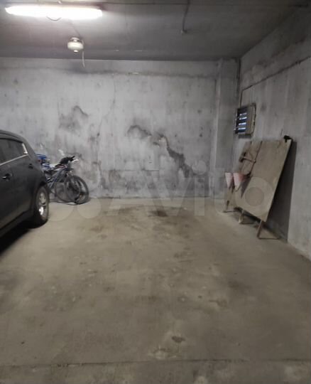 Машиноместо, 10 м²