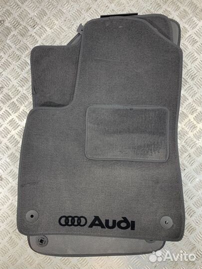 Комплект текстильных ковриков audi Q7 2015-2019