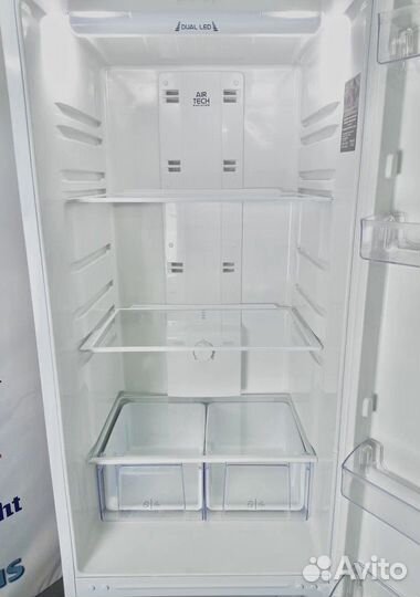 Холодильник бу Ariston