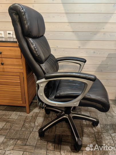 Стул руководителя бу