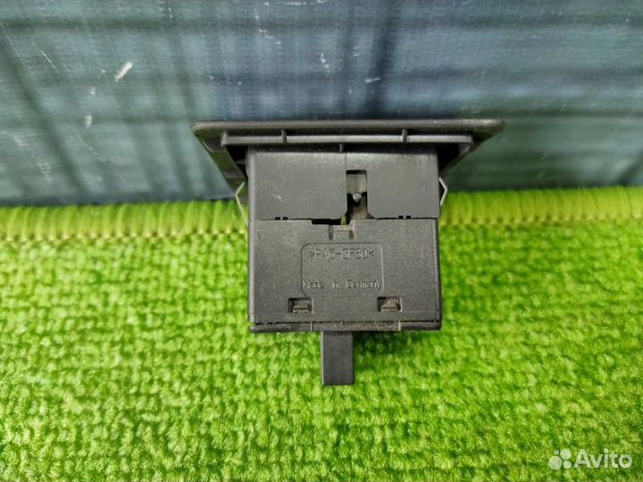 Кнопка стеклоподъемника задняя левая Bmw X5 E53