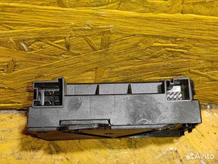 Блок управления топливным насосом Mercedes C-Class