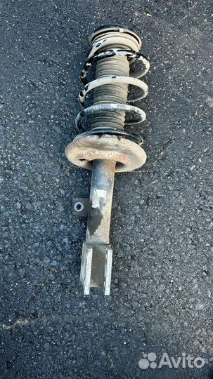 Амортизатор правый передний Peugeot 408