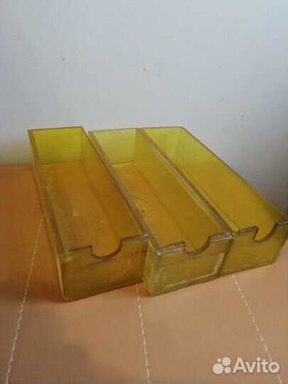 Коробочка пластмассовая